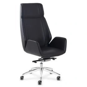 Önden üç çeyrek açıyla siyah deri Ares PLN-1174 – yüksek sırt, geniş oturum kolçaklı yönetici koltuğu.