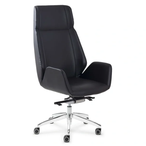 Önden üç çeyrek açıyla siyah deri Ares PLN-1174 – yüksek sırt, geniş oturum kolçaklı yönetici koltuğu.