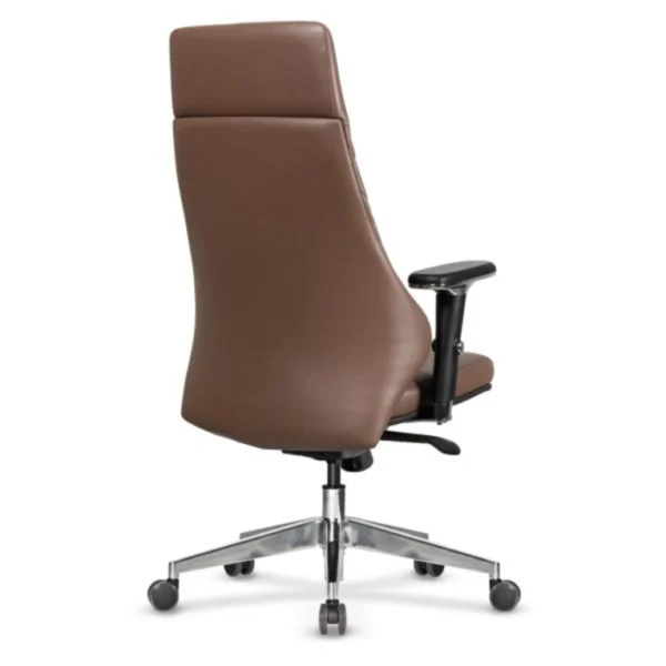 Kahverengi Sira yönetici koltuğu arka görünüm; pürüzsüz yüksek sırt, ergonomik kolçaklar ve sağlam alüminyum yıldız ayak