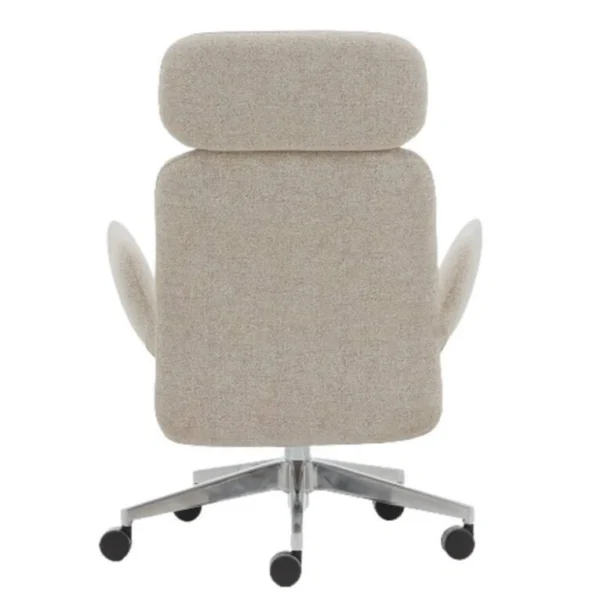 Krem renk Tux yönetici koltuğu; üç bölmeli yastıklı sırt, geniş oturum ve alüminyum yıldız ayaklı şık ofis koltuğu
