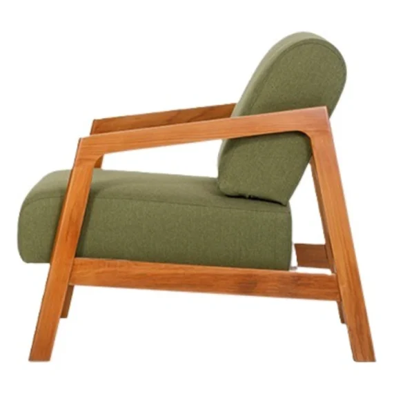 Aldora bekleme koltuğu yan görünüm; eğimli ahşap ayak ve kol