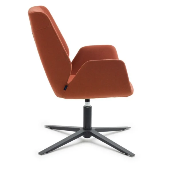 Yandan profil; yüksek sırt ve ergonomik oturumu vurgulanan Ares misafir koltuğu.